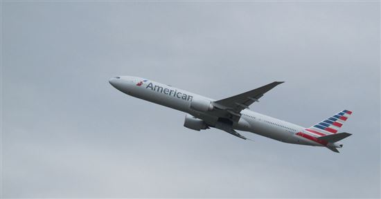 how to choose best american airlines credit card for you american airlines frequent flyers miles