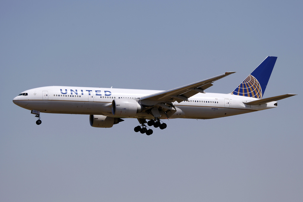 united baggage skis